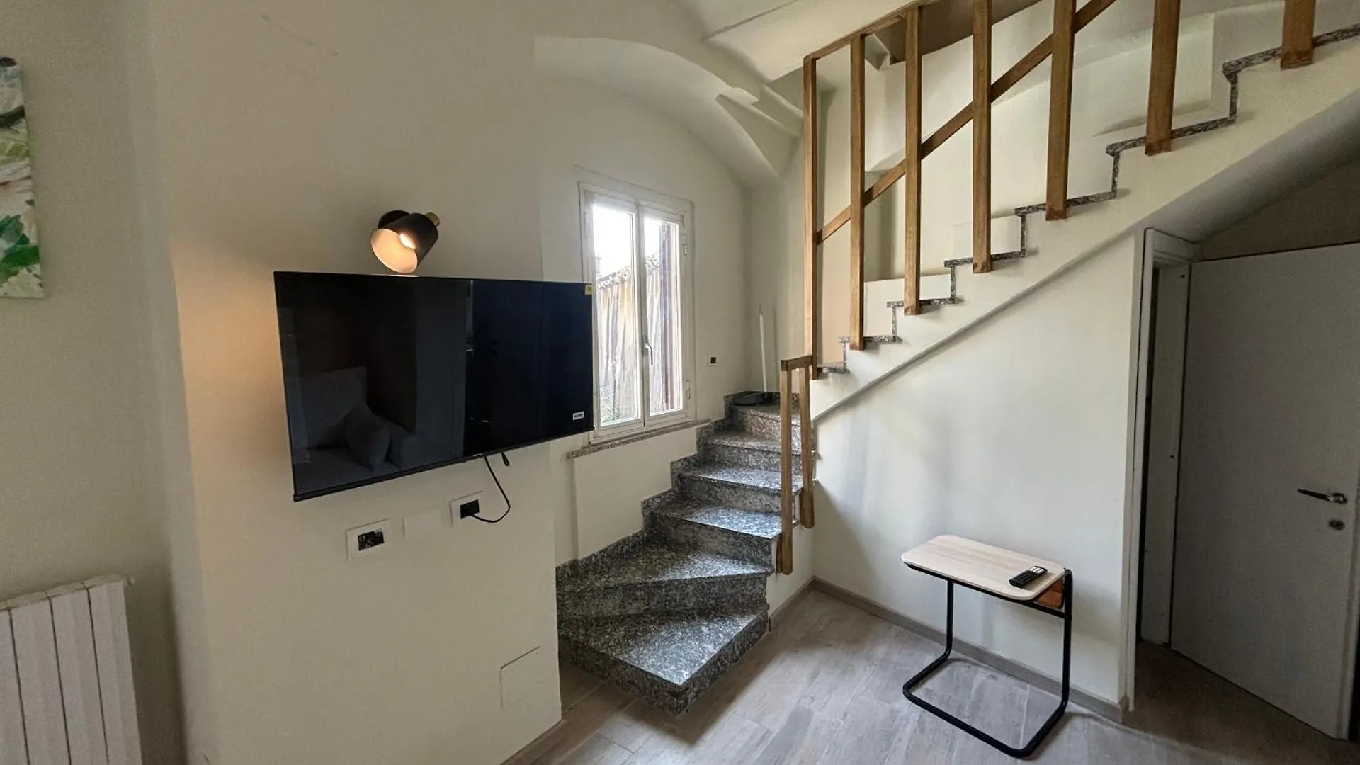 Cozy Home Away Лекко 0*,  Италия